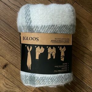 NWT Igloo gray and white fuzzy scarf shawl set